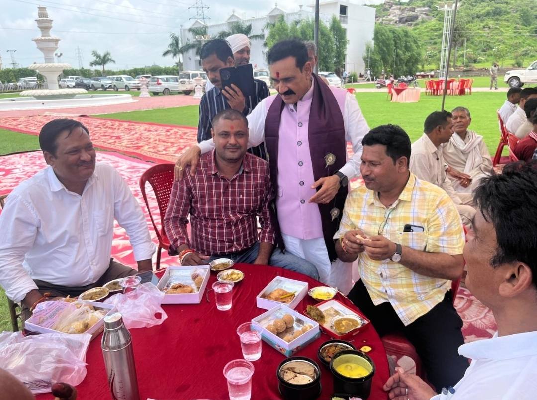 पूर्व गृहमंत्री और वरिष्ठ भाजपा नेता डॉ. नरोत्तम मिश्रा