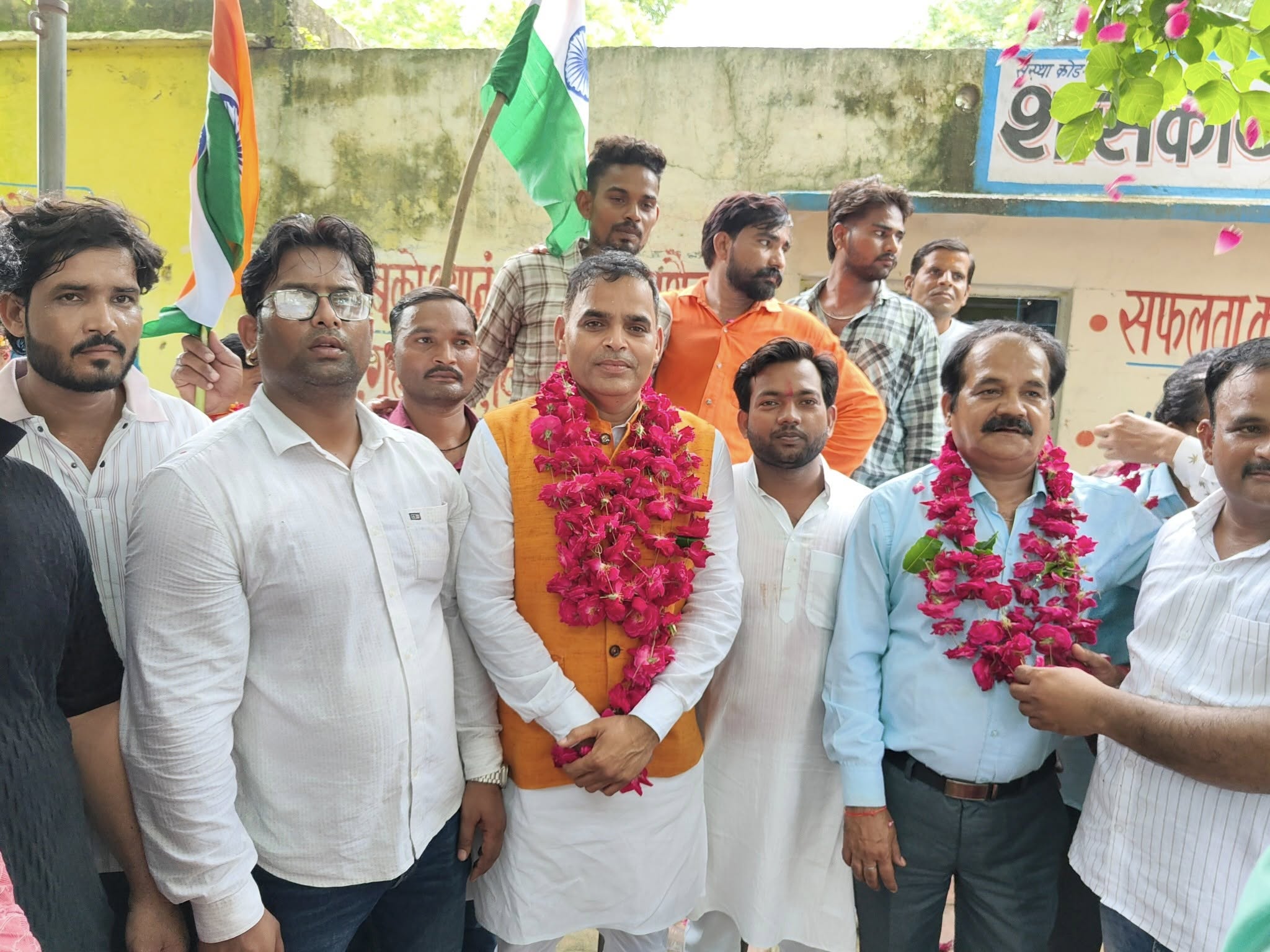 जनपद अध्यक्ष कांति बृजेश यादव ने ध्वजारोहण कर दी स्वतंत्रता दिवस की शुभकामनाएं
