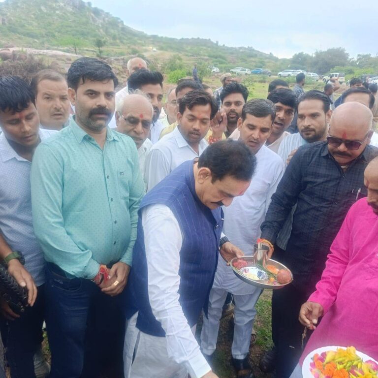 पूर्व गृहमंत्री डॉ. नरोत्तम मिश्रा ने किया चंडी महायज्ञ का भूमिपूजन