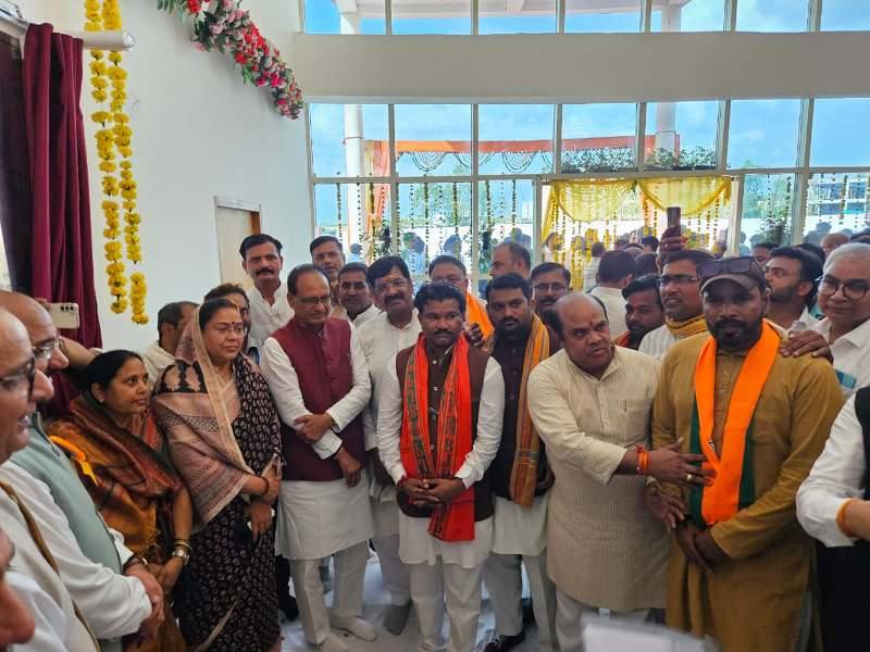 रानी लक्ष्मीबाई केंद्रीय कृषि विद्यालय का भव्य उद्घाटन