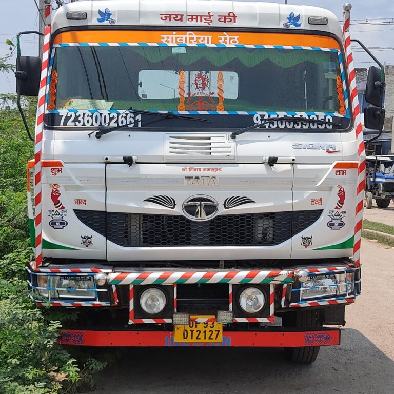 दतिया पुलिस की बड़ी कार्यवाही, ₹8.20 लाख कीमत के 20 लोहे के पोल बरामद
