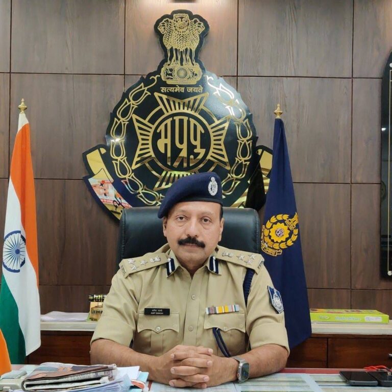 पुलिस उप महानिरीक्षक (डीआईजी) ग्वालियर रेंज अमित सांघी ने पुलिस अधीक्षक ग्वालियर के प्रतिवेदन के आधार पर यह घोषणा की