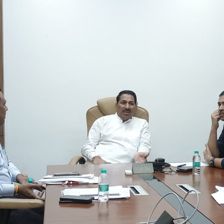 ऐडल सिंह कंसाना ने बल्लभ भवन में विभागीय कार्यों की समीक्षा की