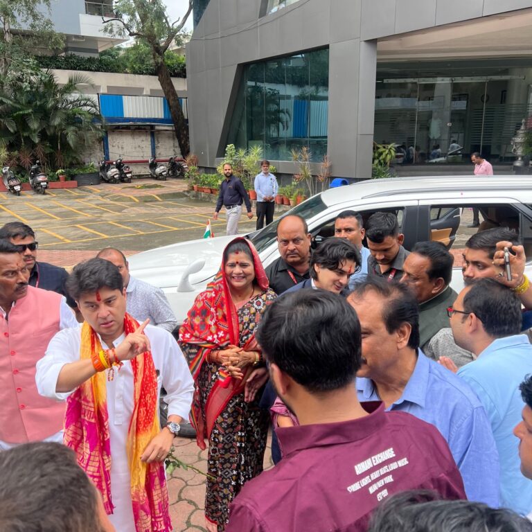 पूर्व मंत्री इमरती देवी ने युवराज महाआर्यमन सिंधिया को MPCA अध्यक्ष पद की बधाई दी