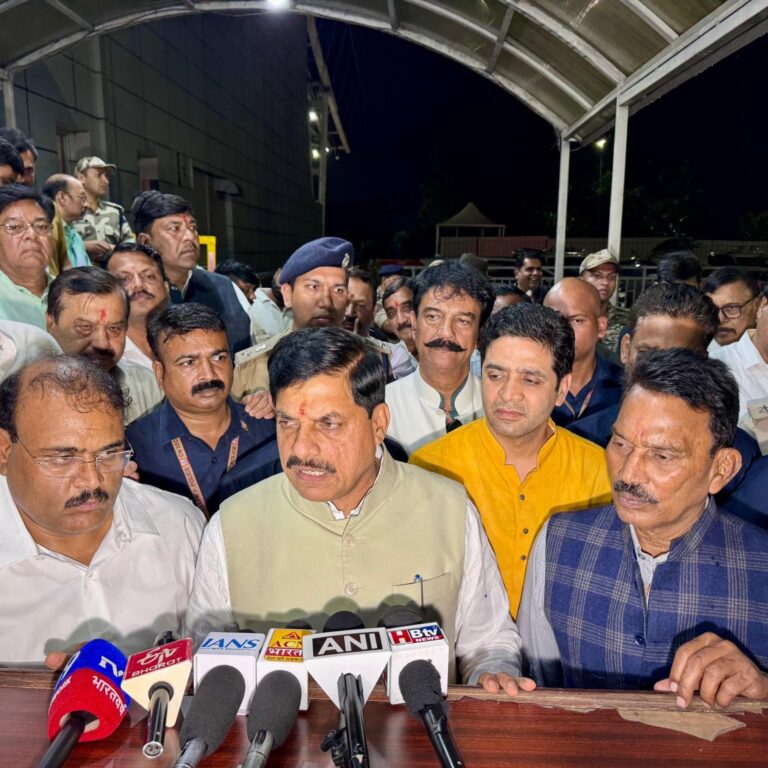 मंत्री तुलसीराम सिलावट ने मुख्यमंत्री डॉ. मोहन यादव से मुलाकात कर एमवाय अस्पताल में नवजात शिशुओं की मृत्यु की घटना पर चर्चा की