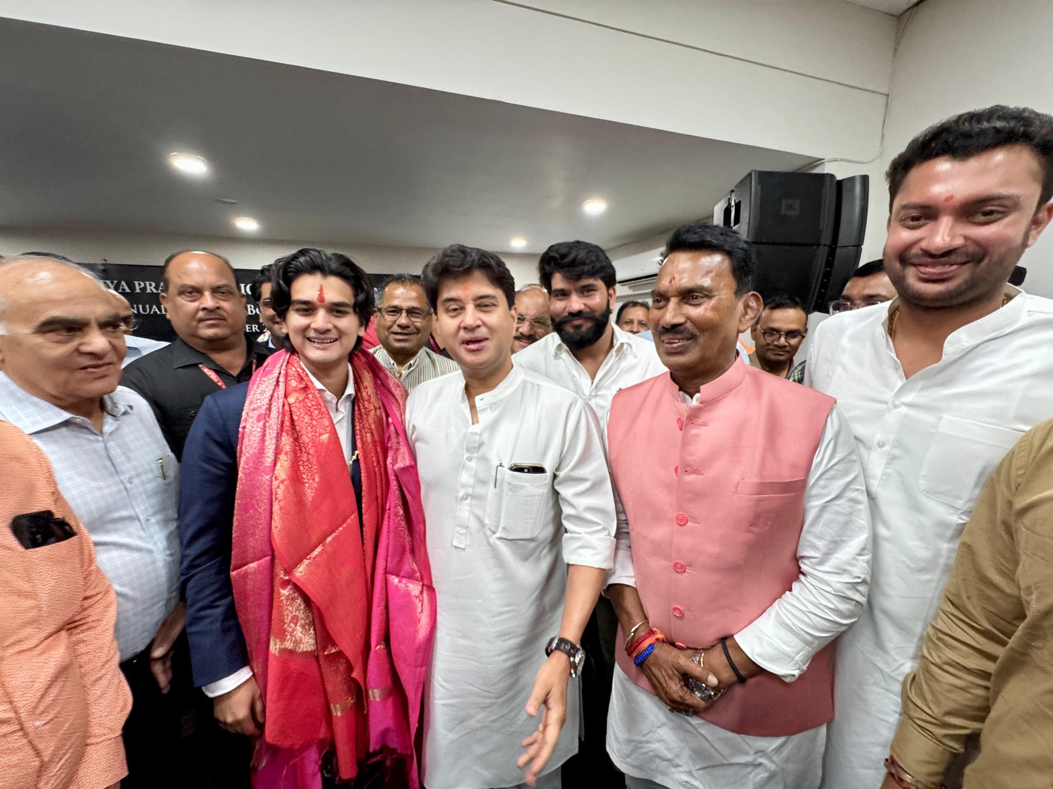तुलसी सिलावट ने महाआर्यमन सिंधिया को MPCA अध्यक्ष पद की बधाई दी