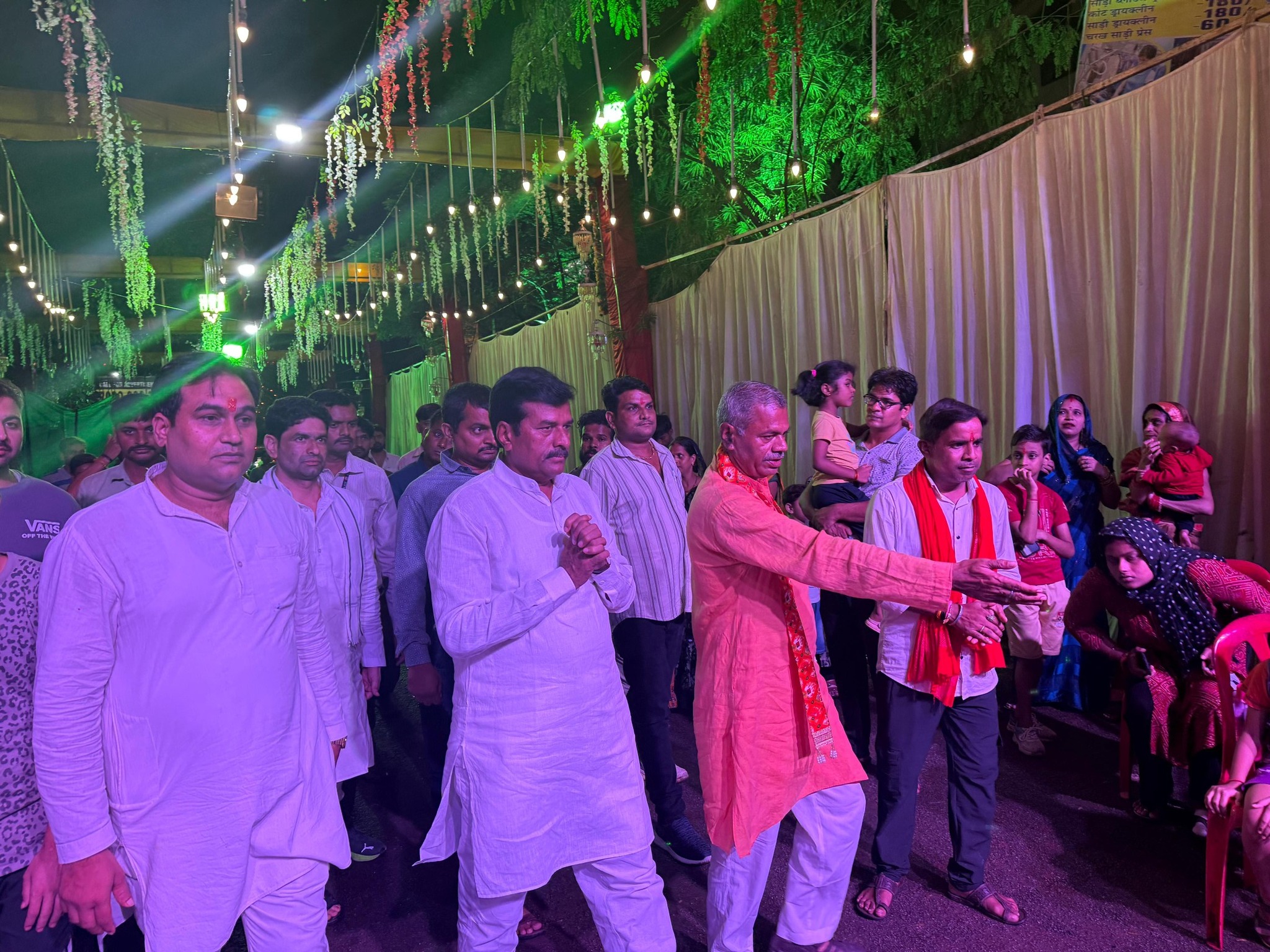 भारत सिंह कुशवाह ने मुरार के राजा गणपति की आरती कर धर्मलाभ अर्जित किया