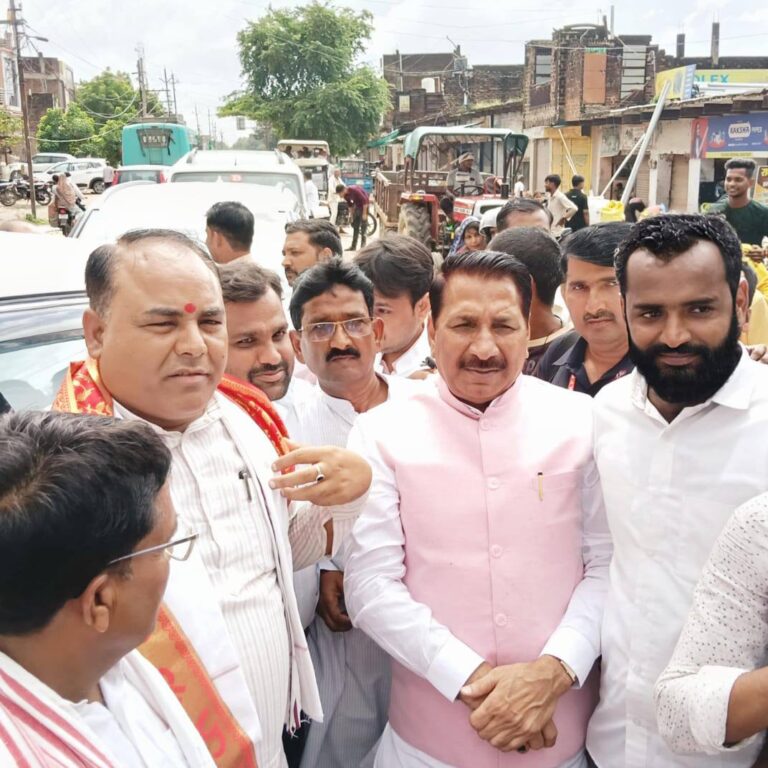 मंत्री ऐदल सिंह कंसाना का मुरैना तिराह अम्बाह में सम्मानपूर्वक स्वागत