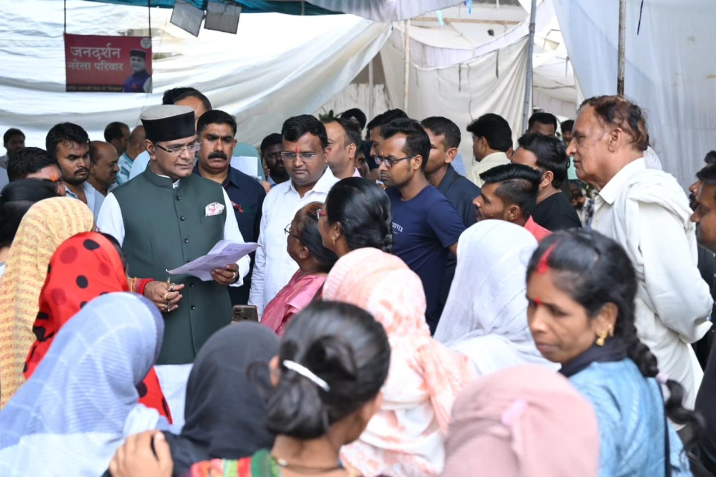📰 भोपाल में मंत्री विश्वास कैलाश सारंग ने जनदर्शन में सुनी जनता की समस्याएँ