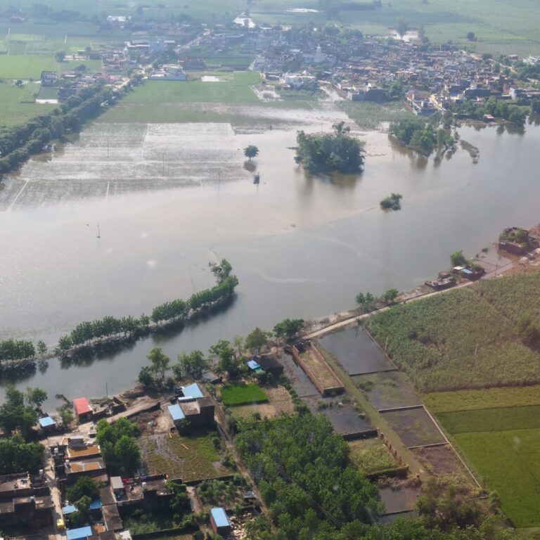 प्रधानमंत्री नरेंद्र मोदी ने किया पंजाब के बाढ़ प्रभावित क्षेत्रों का दौरा