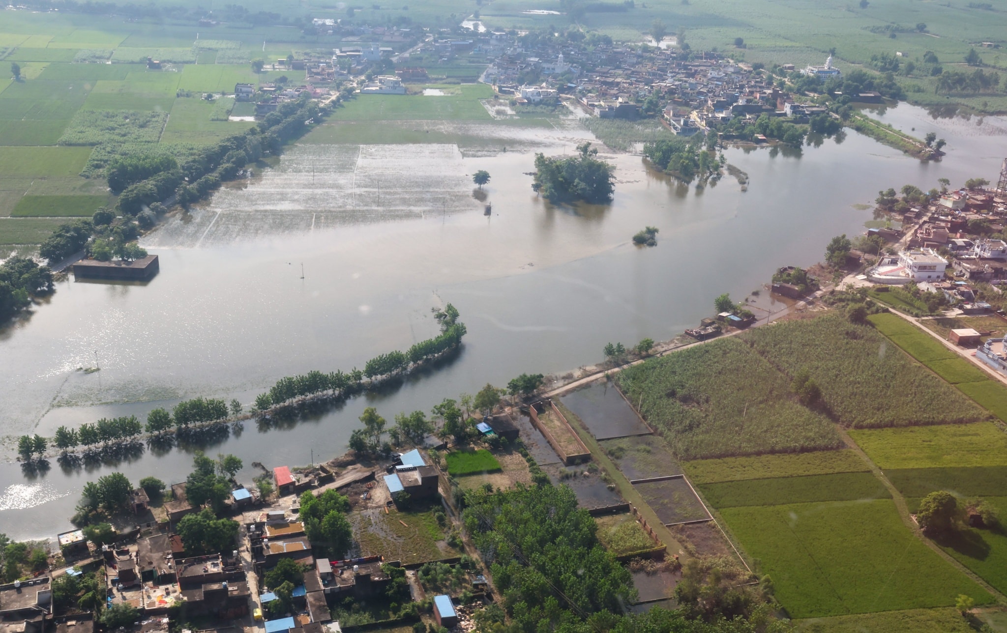 प्रधानमंत्री नरेंद्र मोदी ने किया पंजाब के बाढ़ प्रभावित क्षेत्रों का दौरा
