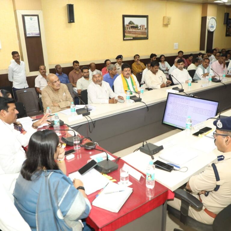 ग्वालियर में जलभराव और विकास कार्यों पर बड़ी बैठक